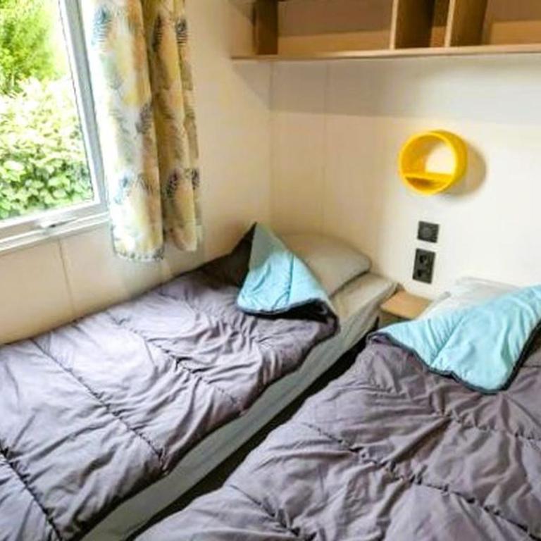Mobil-home avec TV et terrasse - 4 pers. - API-1-52-2850 - Mobile Home - 12
