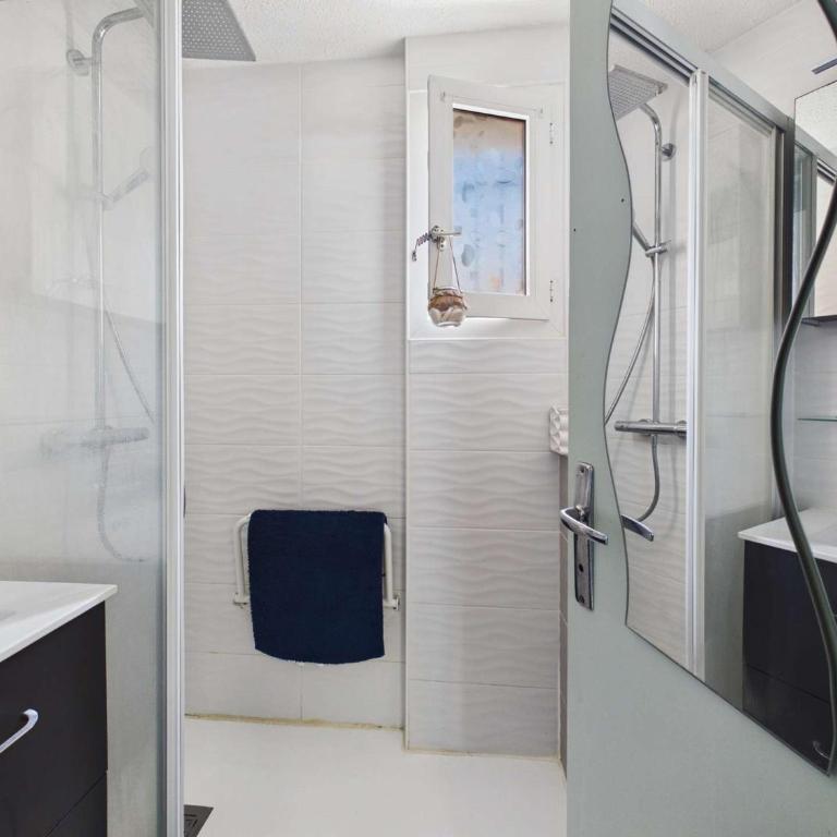 Maison mitoyenne avec piscine - 4 pers. - FR-1-326-878 - Maison de Vacances - 13