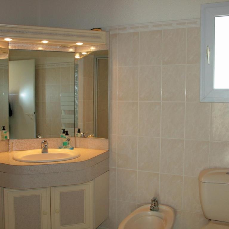Villa Proche Plage avec Jardin, Terrasse et WiFi – La Tranche-sur-Mer - FR-1-22-272 - Casa Vacanze (8 Adulti) - 8