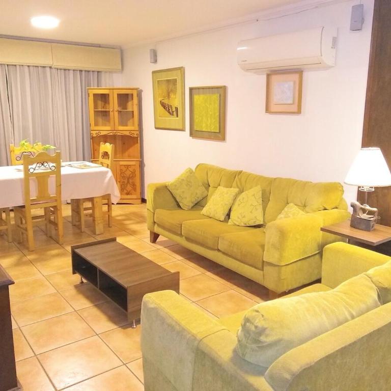 Comfortable and Accessible Equipetrol Norte Apartment - Two-Bedroom Apartment - 1