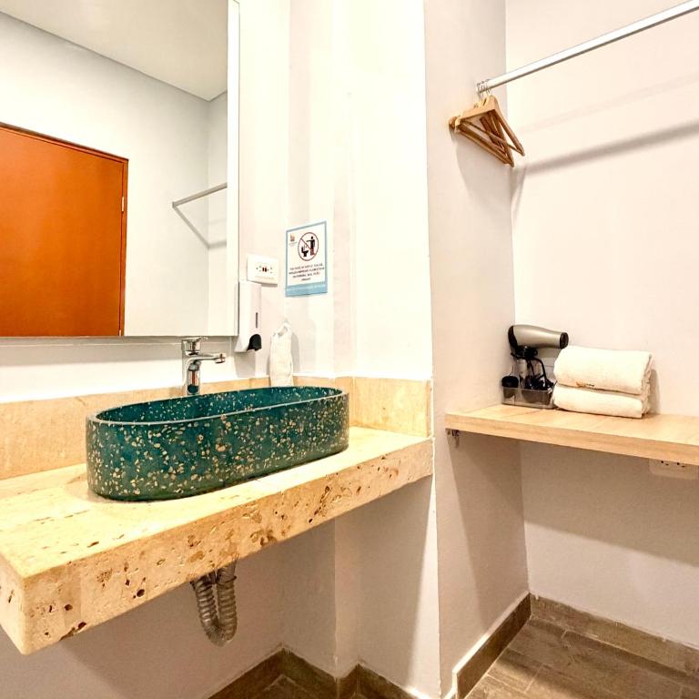 Hotel Caribbean Cartagena - Standard Double Room - 3