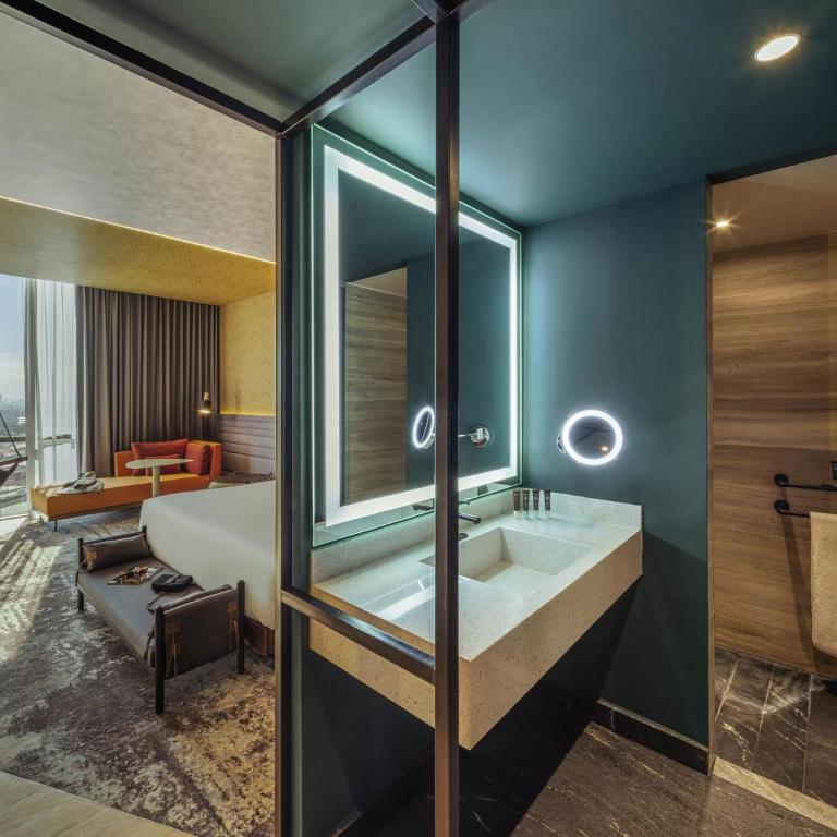 Novotel Mexico City Toreo - Superior King Suite - 4