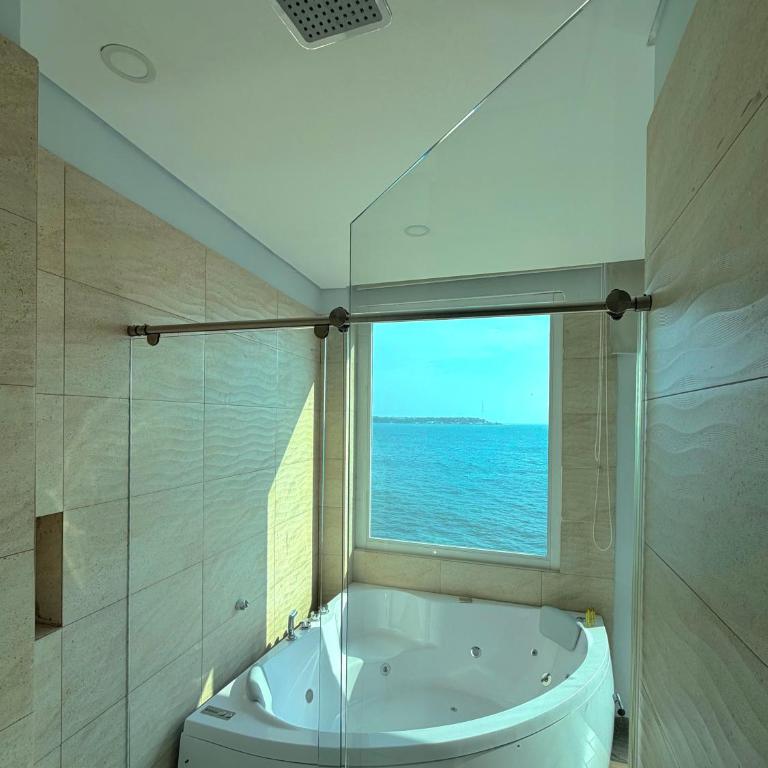 Hotel Caribbean Cartagena - Double Room with Spa Bath - 4
