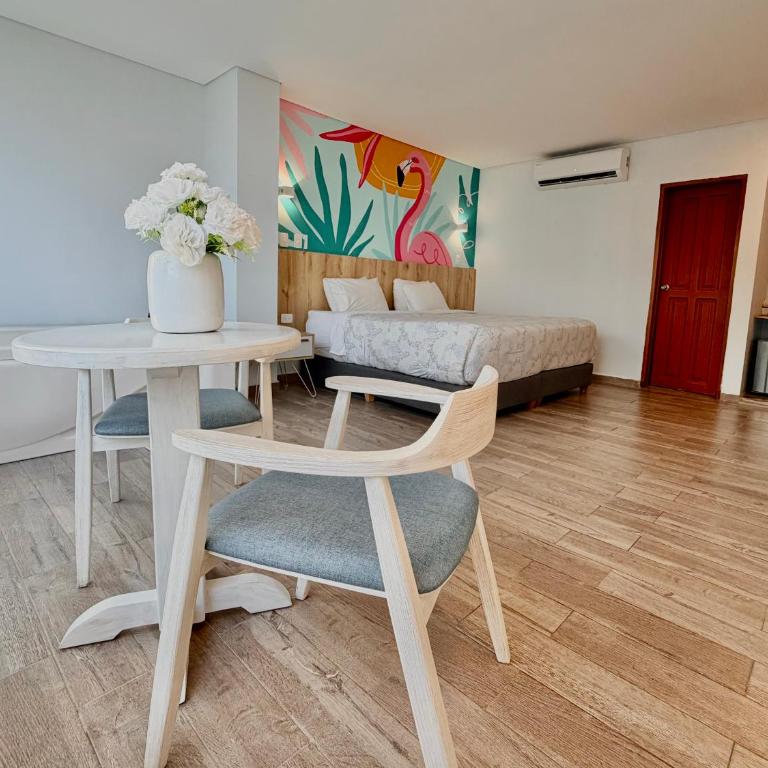 Hotel Caribbean Cartagena - Double Room with Spa Bath - 5