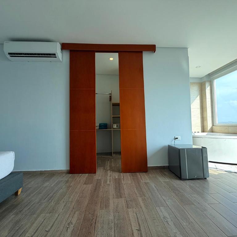 Hotel Caribbean Cartagena - Double Room with Spa Bath - 13