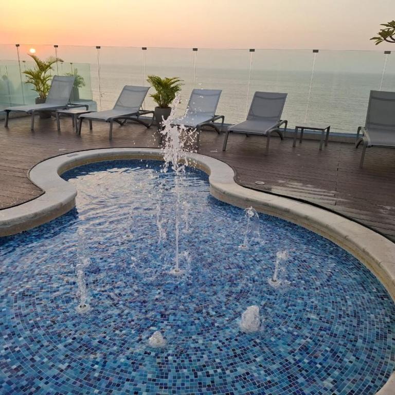 Morros Luxury Beachfront Infinity Pool - One-Bedroom Apartment - 19