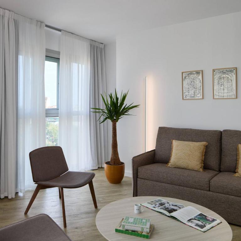 INNSiDE by Meliá Barcelona Apolo - The Townhouse Balcony - 6