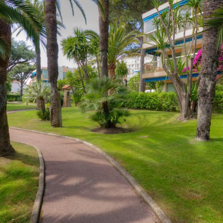 Eden Park 3 pièces 4 étoiles 100m des Plages Piscines SPA Parking - Appartement 2 Chambres - 31