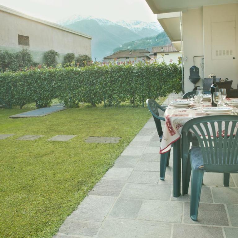 Giardino Privato Relax sul Lago di Como 2 Camere-vicino Ospedale Moriggia - Wi-fi e parcheggio - Appartamento con 2 Camere da Letto - 3