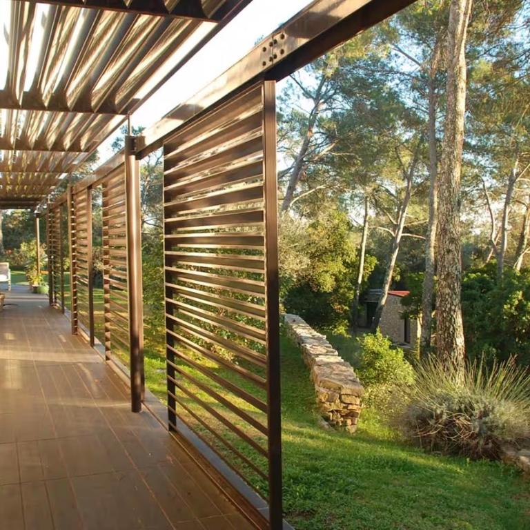 Villa avec piscine et dépendance - Villa - 6