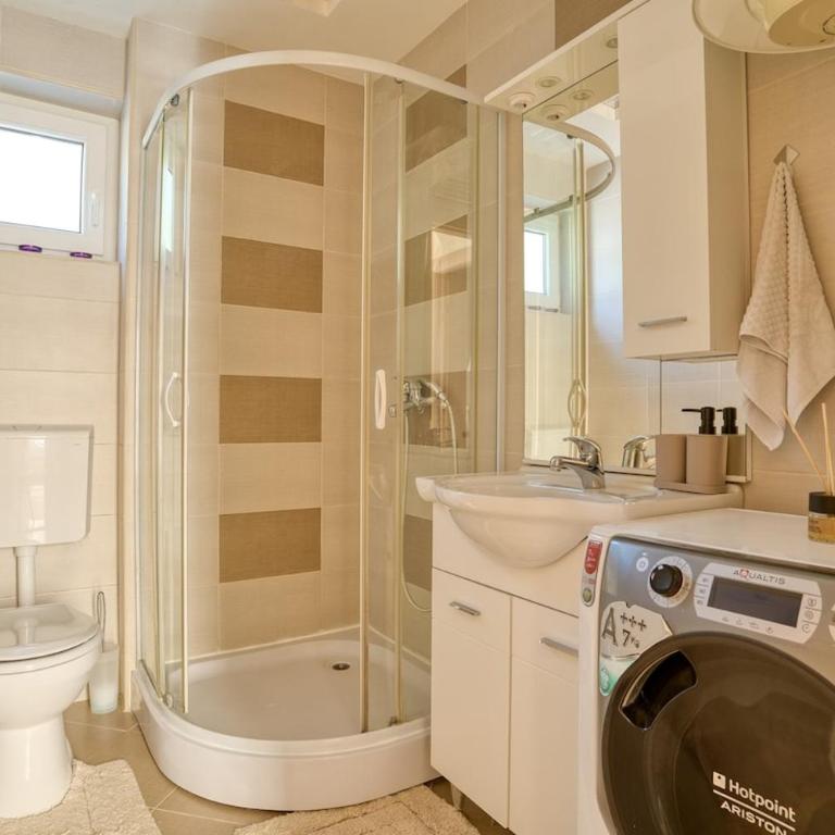 SeaView Escape Budva2 - Two-Bedroom Apartment - 9