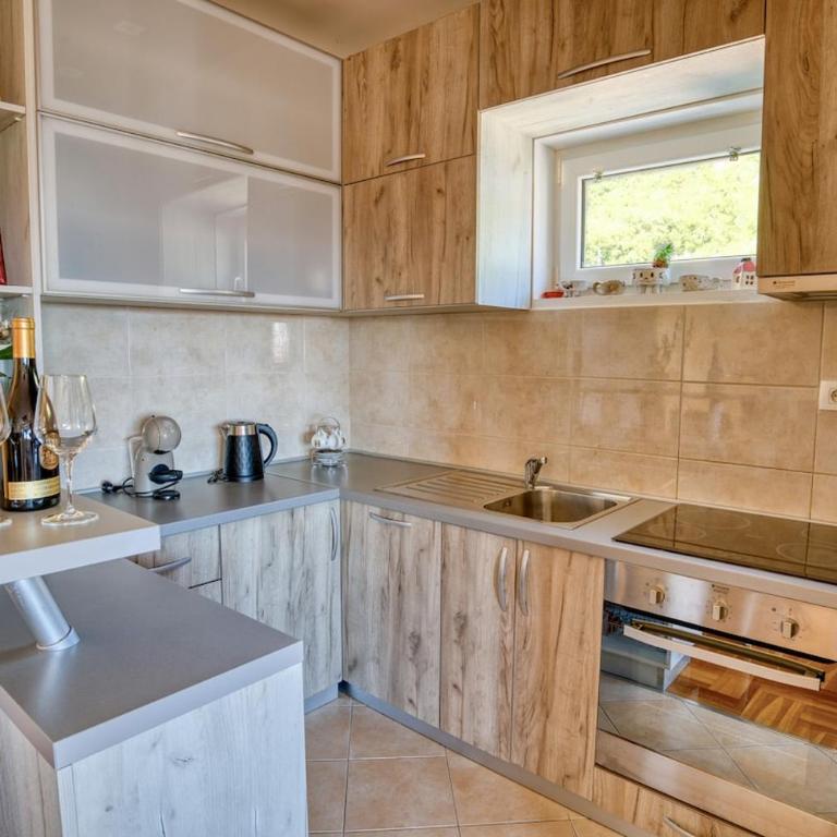 SeaView Escape Budva2 - Two-Bedroom Apartment - 14