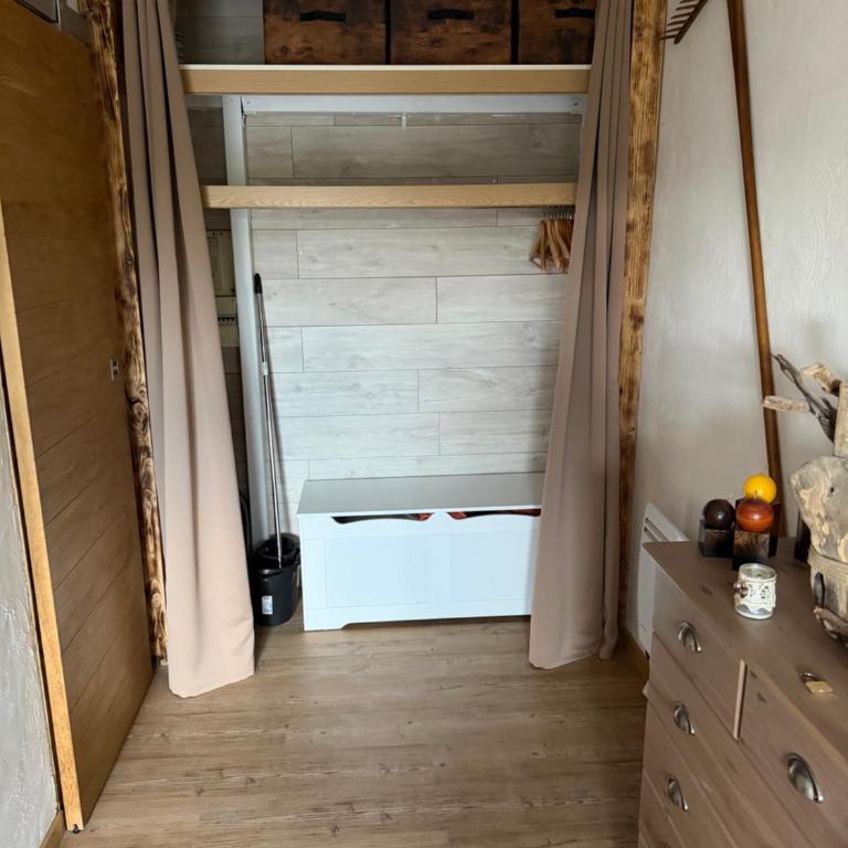 Studio avec cheminée et jardin - Appartement 1 Chambre - 13