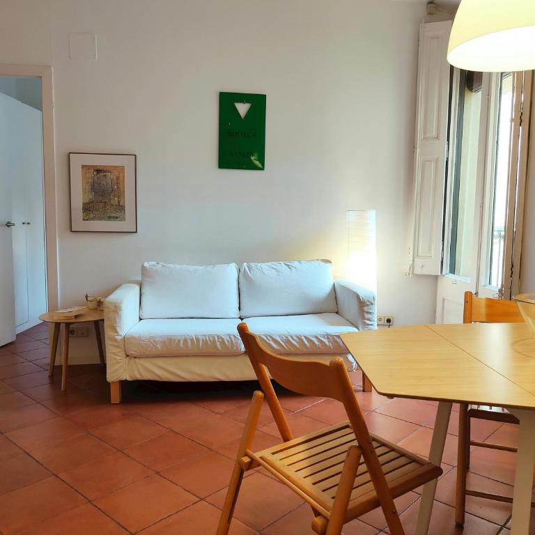 Cute 1 bedroom apt. Super central location. R.K - Apartment - 10
