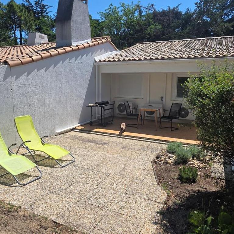 Charmante maison de plain pied rénovée et climatisée en lisière de forêt - Casa con 1 Camera da Letto - 7