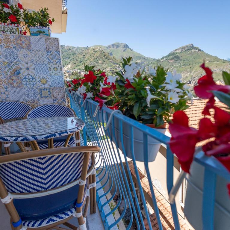 Athena Charming Rooms - Camera Tripla Standard con Balcone e Vista Mare - 8