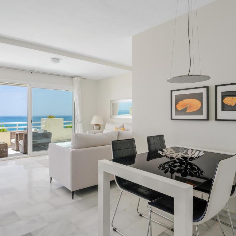Panoramic Sea Views & Sunsets 3BR - Apartment mit 3 Schlafzimmern - 3
