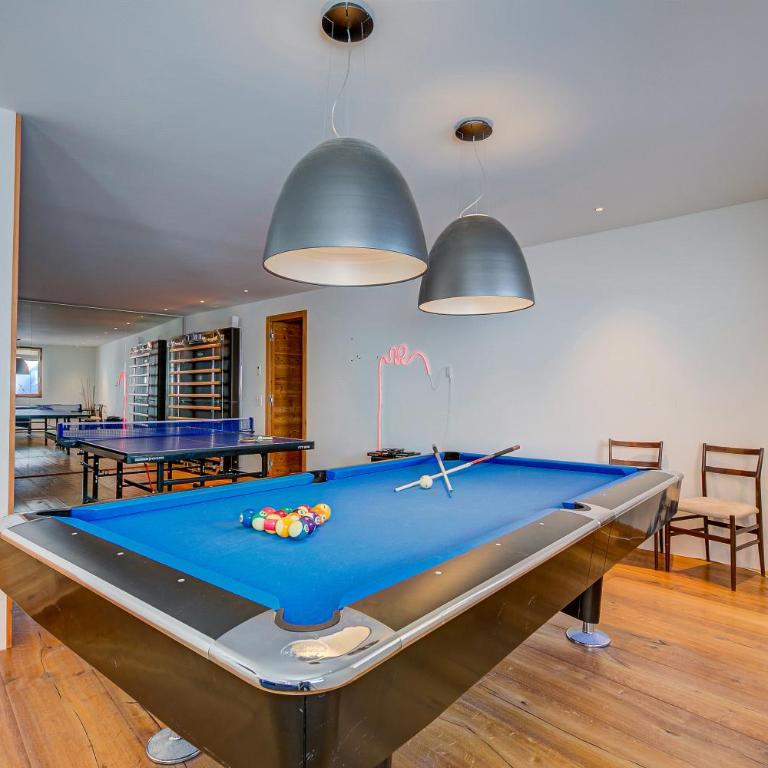 Boutique Chalet Moritz for 12 with Sauna - Deluxe Villa - 2