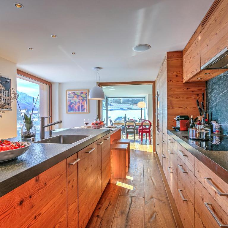 Boutique Chalet Moritz for 12 with Sauna - Deluxe Villa - 23