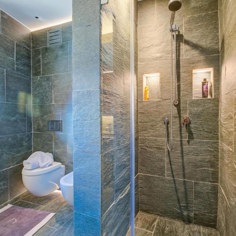 Boutique Chalet Moritz for 12 with Sauna - Deluxe Villa - 25