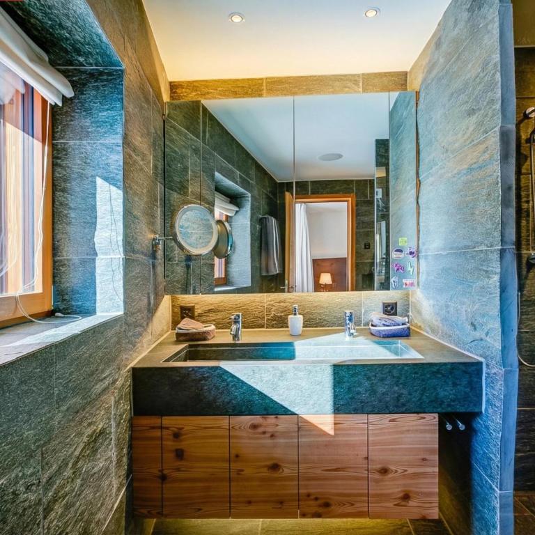 Boutique Chalet Moritz for 12 with Sauna - Deluxe Villa - 36