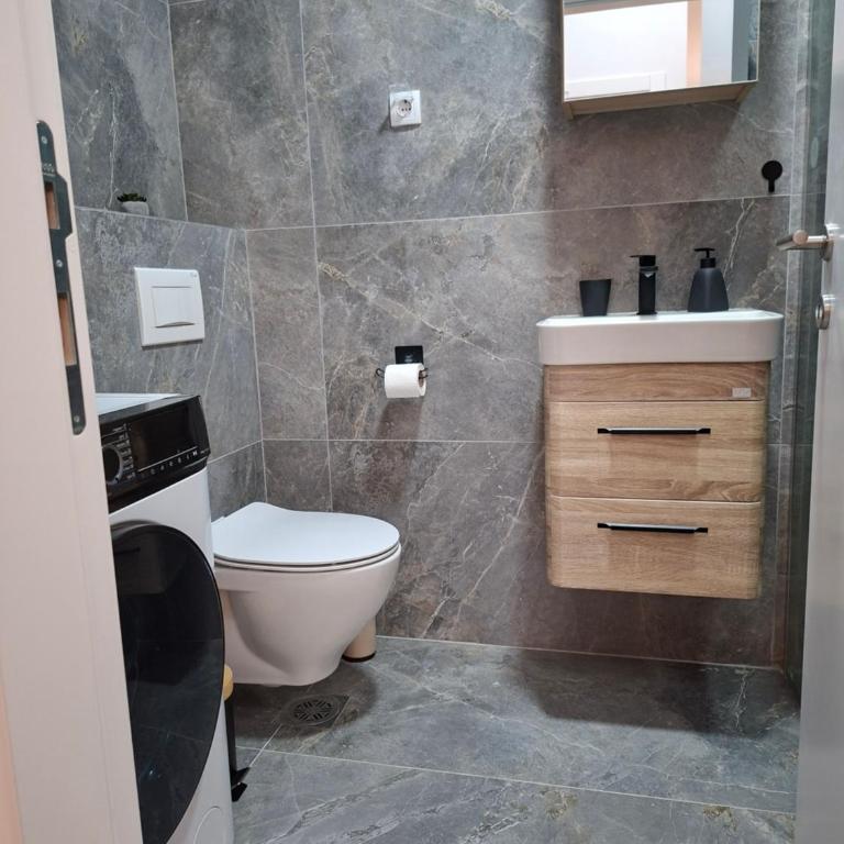 Mocha Suite Modern Beige Apartment with Parking & EV CHRG - One-Bedroom Apartment - 5