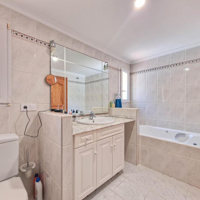 Casa Olivo By Mandalay Rentals - Villa with Private Pool - 33