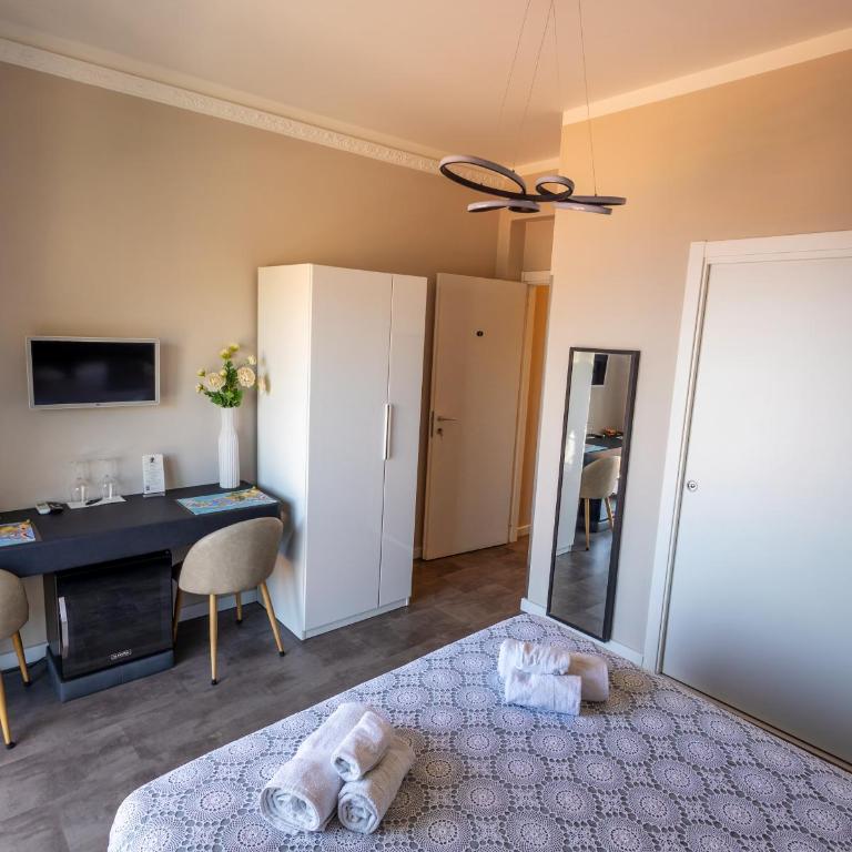 Athena Charming Rooms - Camera King con Vista Mare - 21