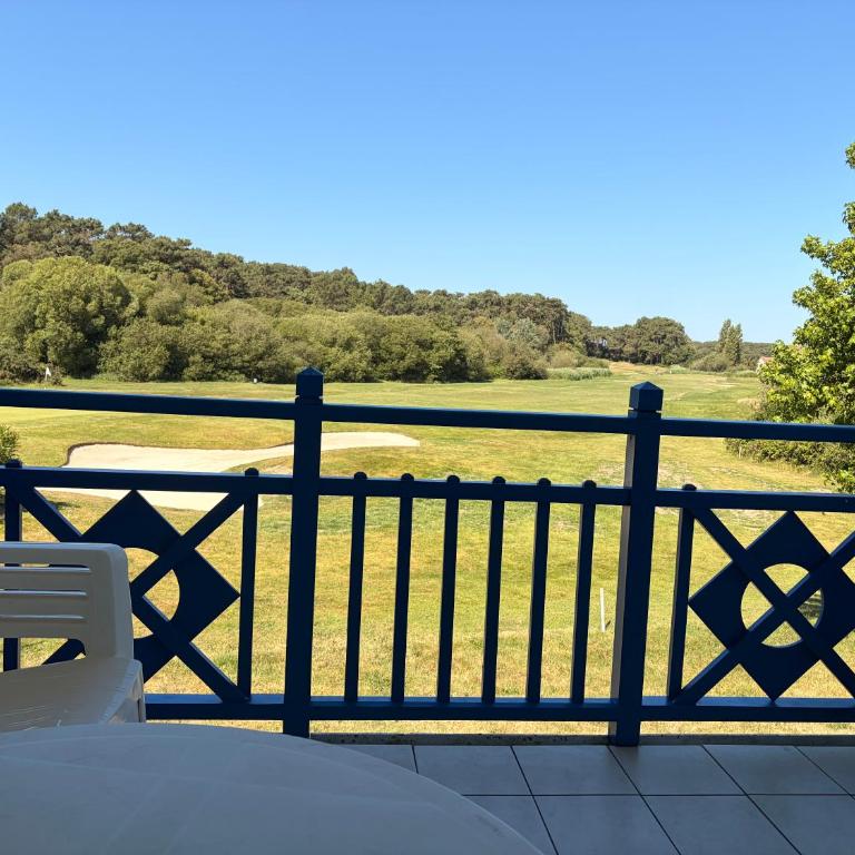 Vue sur golf et foret - One-Bedroom Apartment - 1