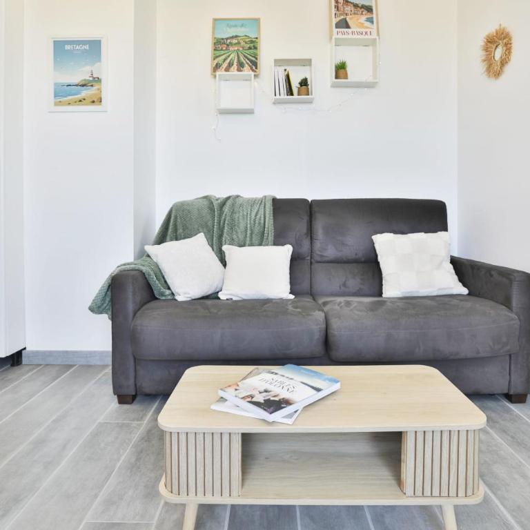 Appartement avec terrasse ensoleillée sur le port Olona - Apartment - 4