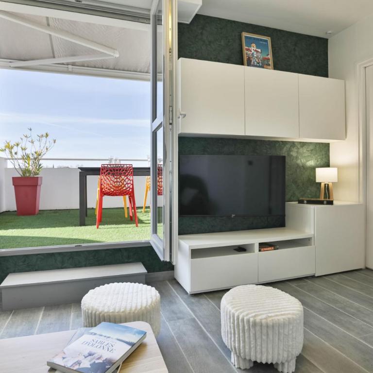 Appartement avec terrasse ensoleillée sur le port Olona - Apartment - 6