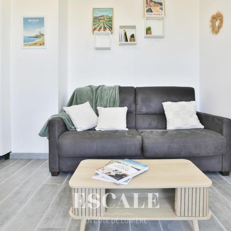 Appartement avec terrasse ensoleillée sur le port Olona - Apartment - 4