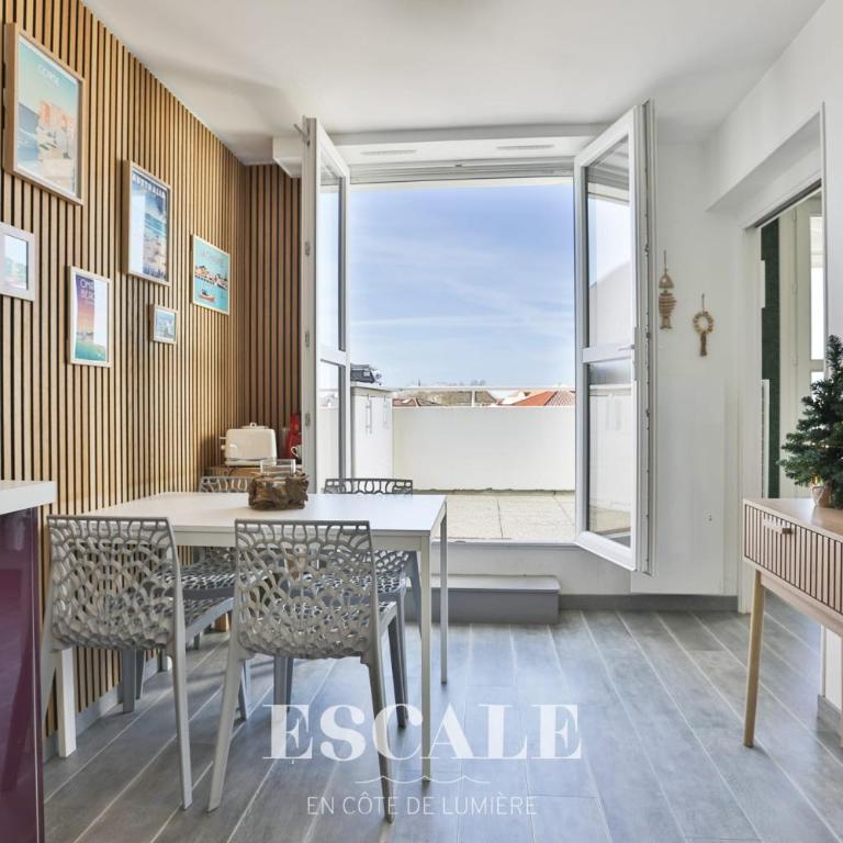Appartement avec terrasse ensoleillée sur le port Olona - Apartment - 9