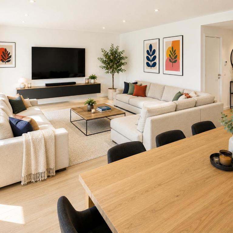 Stylish 3BR Apartment in the Heart of the Latin Quarter - Three-Bedroom Deluxe Apartment - 1