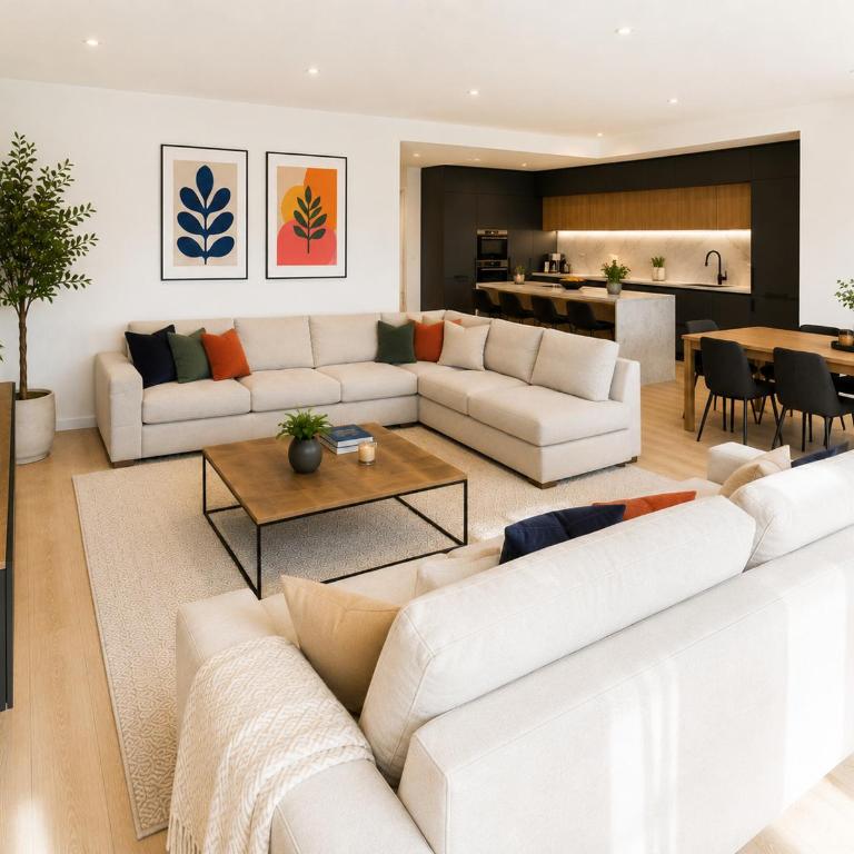 Stylish 3BR Apartment in the Heart of the Latin Quarter - Three-Bedroom Deluxe Apartment - 2