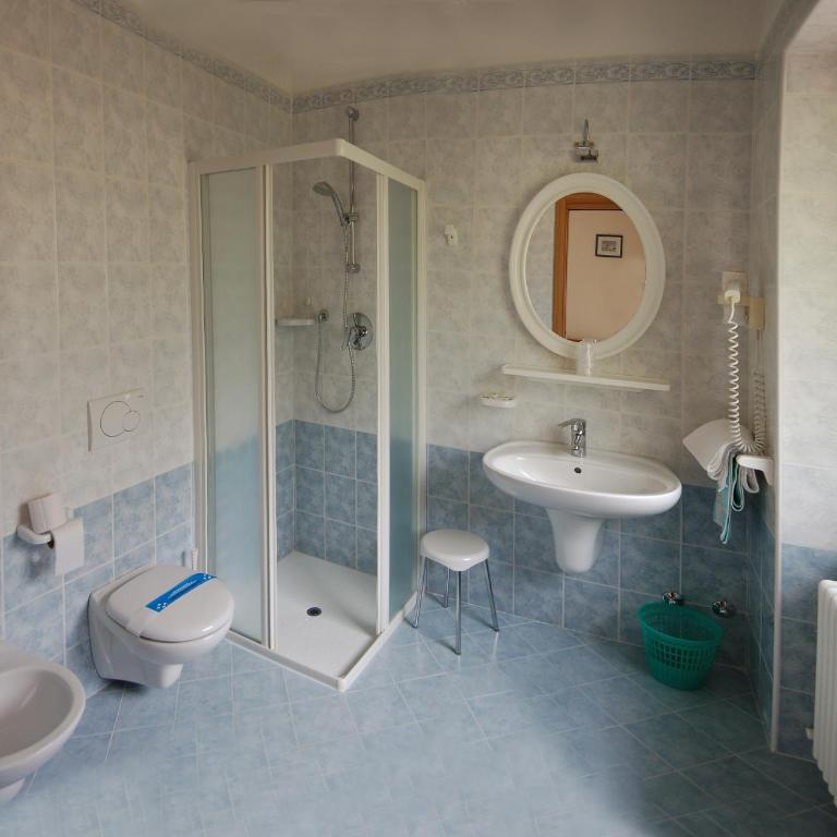 Albergo Silvana - Camera Superior Matrimoniale/Doppia con Letti Singoli - 12