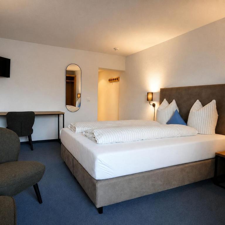 Hotel-Restaurant Bellevue - Standard Doppelzimmer mit Balkon - 3