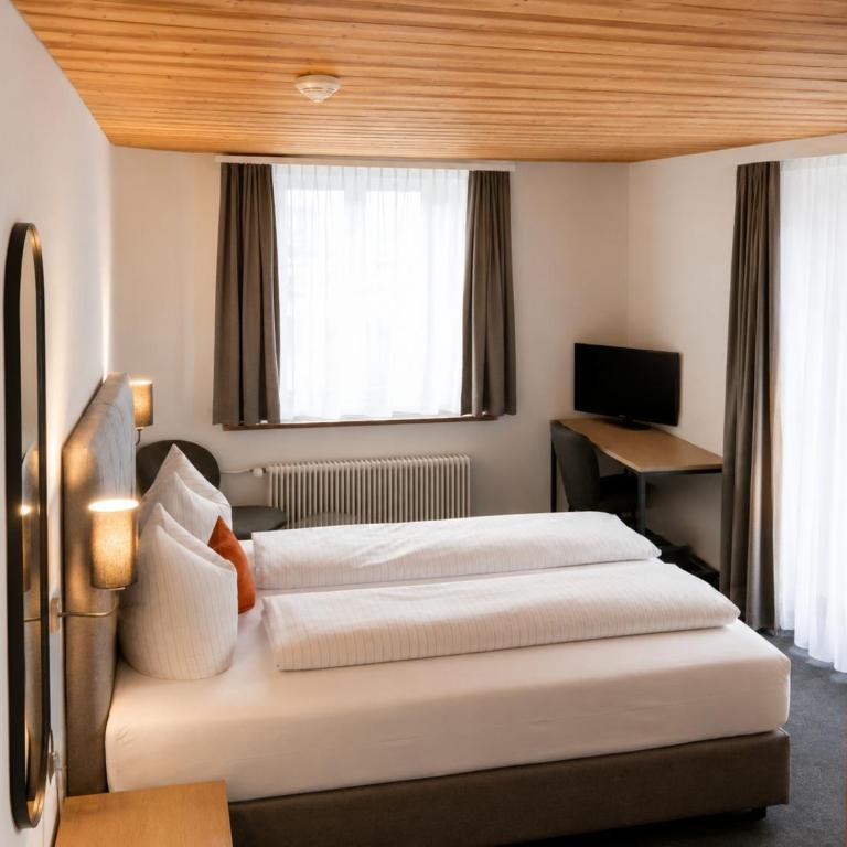 Hotel-Restaurant Bellevue - Standard Doppelzimmer mit Balkon - 7