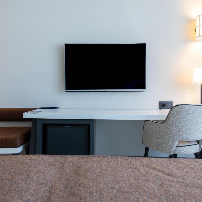 Hotel Ilunion Bilbao - Double Room - 11