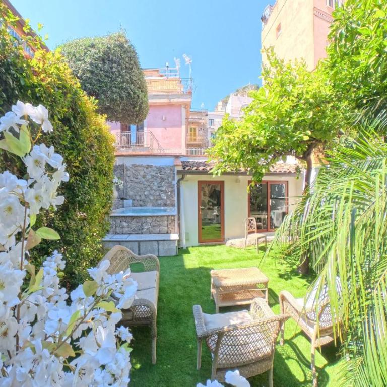Villa al Duomo Taormina - Suite & Rooms - Chalé con 2 dormitorios y bañera de hidromasaje - 1