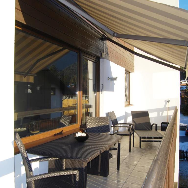 Berghaus Tirol - Luxus Apartement - Apartment mit 1 Schlafzimmer und Balkon - Alpenpanorama - 9