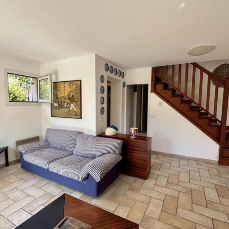 Charmante maison avec balcon et jardin - Maison de Vacances - 4