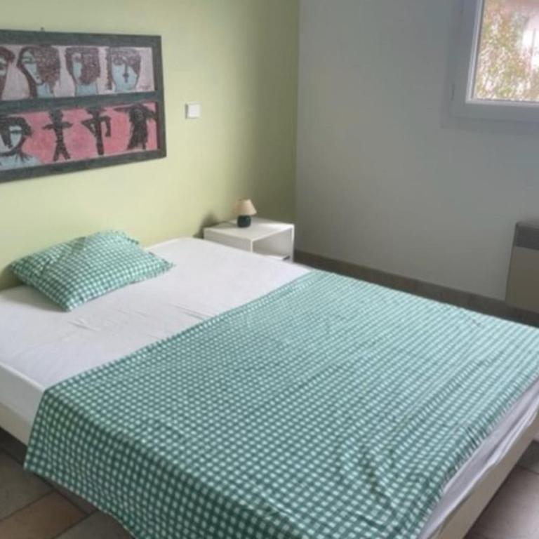 Charmante maison avec balcon et jardin - Maison de Vacances - 10