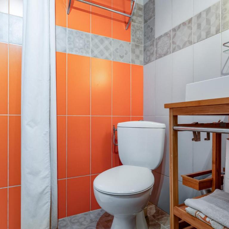 Côté Jardin - Chambre Triple avec Douche - 8