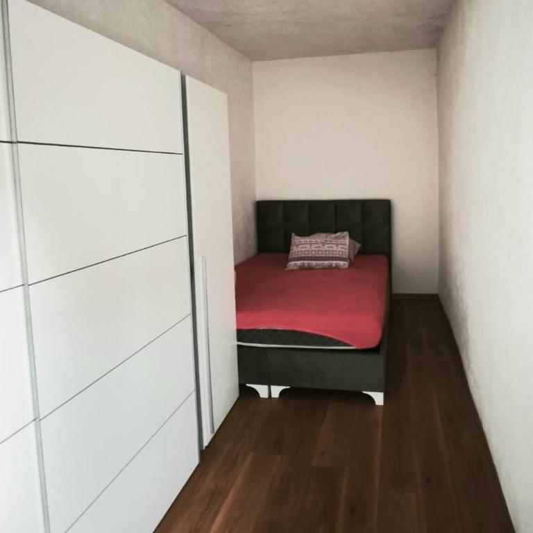 Spacious City Center Apartment for 6 - Steps from Hilton & Republic Square - Apartman sa 2 Spavaće Sobe - 4