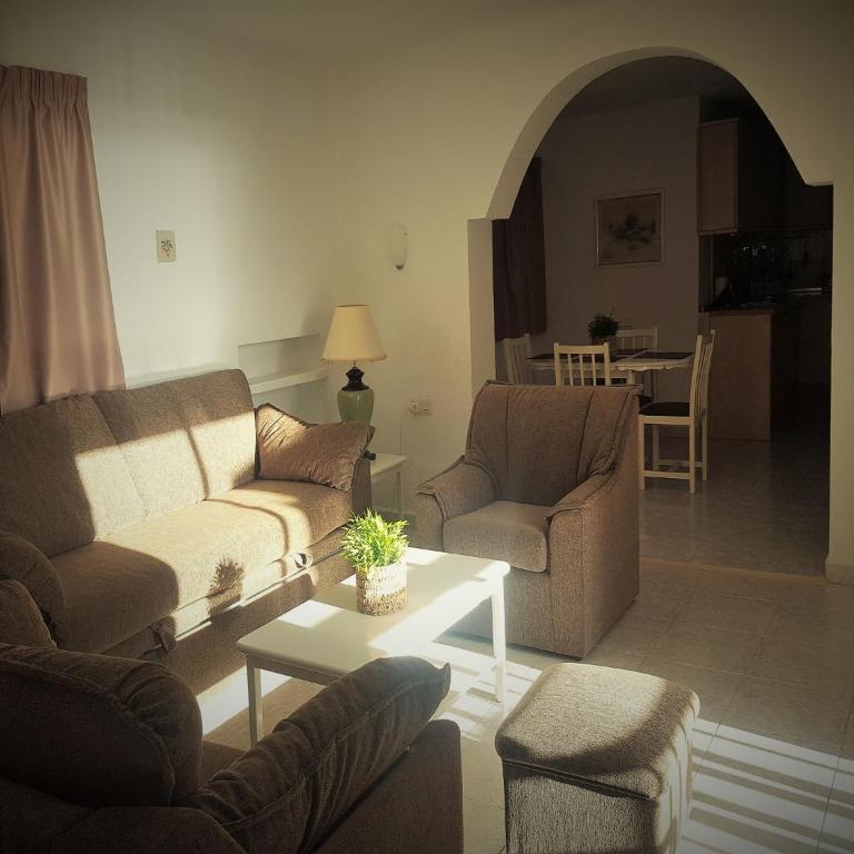 Apartamentos Casa Blanca - Apartamento de 2 dormitorios con balcón - 3