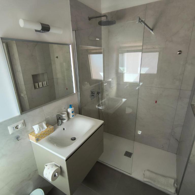 Habitat's Colosseum-Monti 3BR Penthouse with Terrace - Appartamento Attico - 28