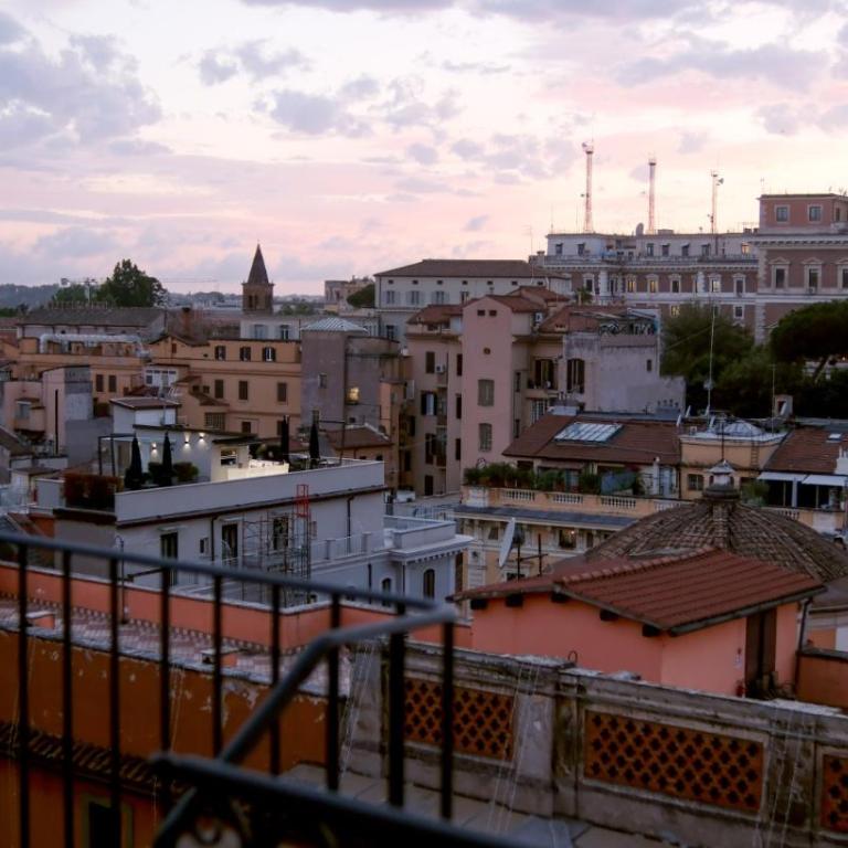 Habitat's Colosseum-Monti 3BR Penthouse with Terrace - Appartamento Attico - 36