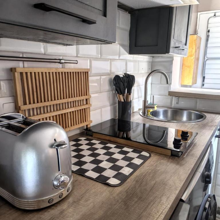 Charmant studio au calme - Appartement 2 Chambres - 5
