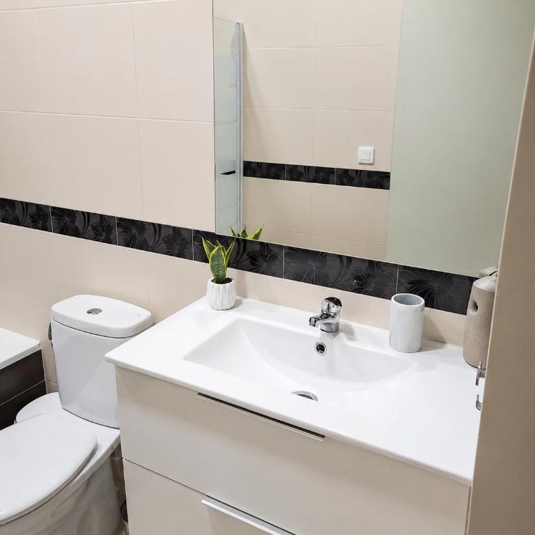 Apartamentos Jara Málaga Centro - Bajo B - Apartamento de 2 dormitorios - 7
